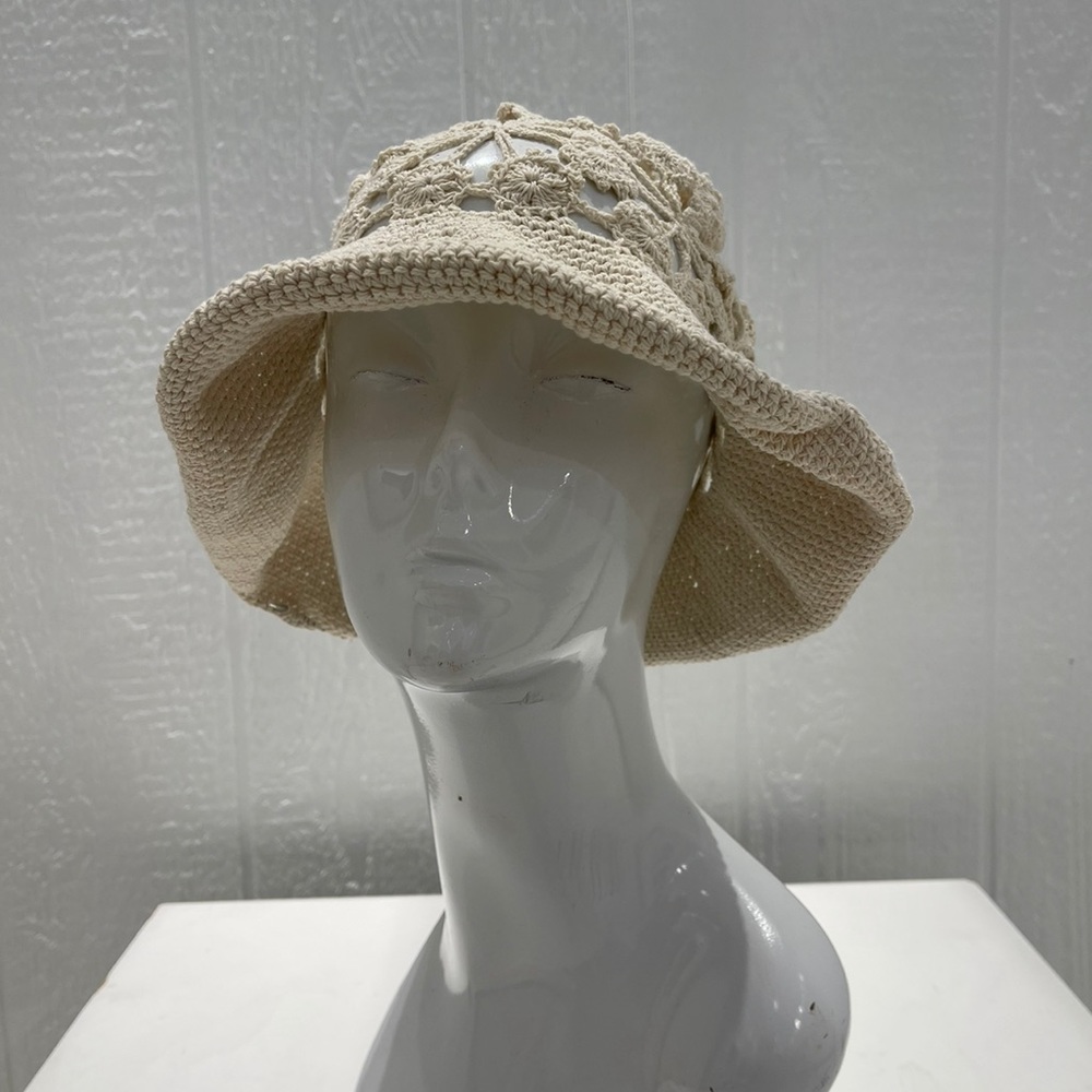 NEW: cute cream crochet bucket hat
